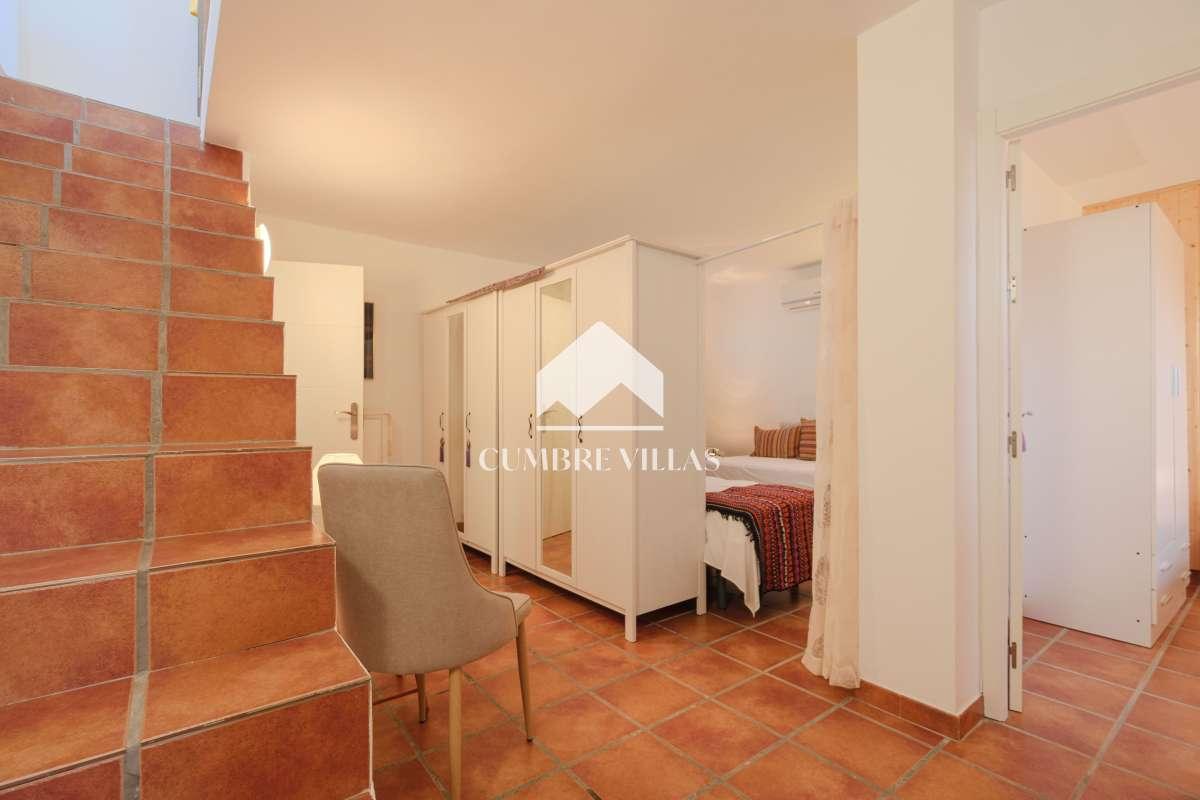 House for Sale in Otívar