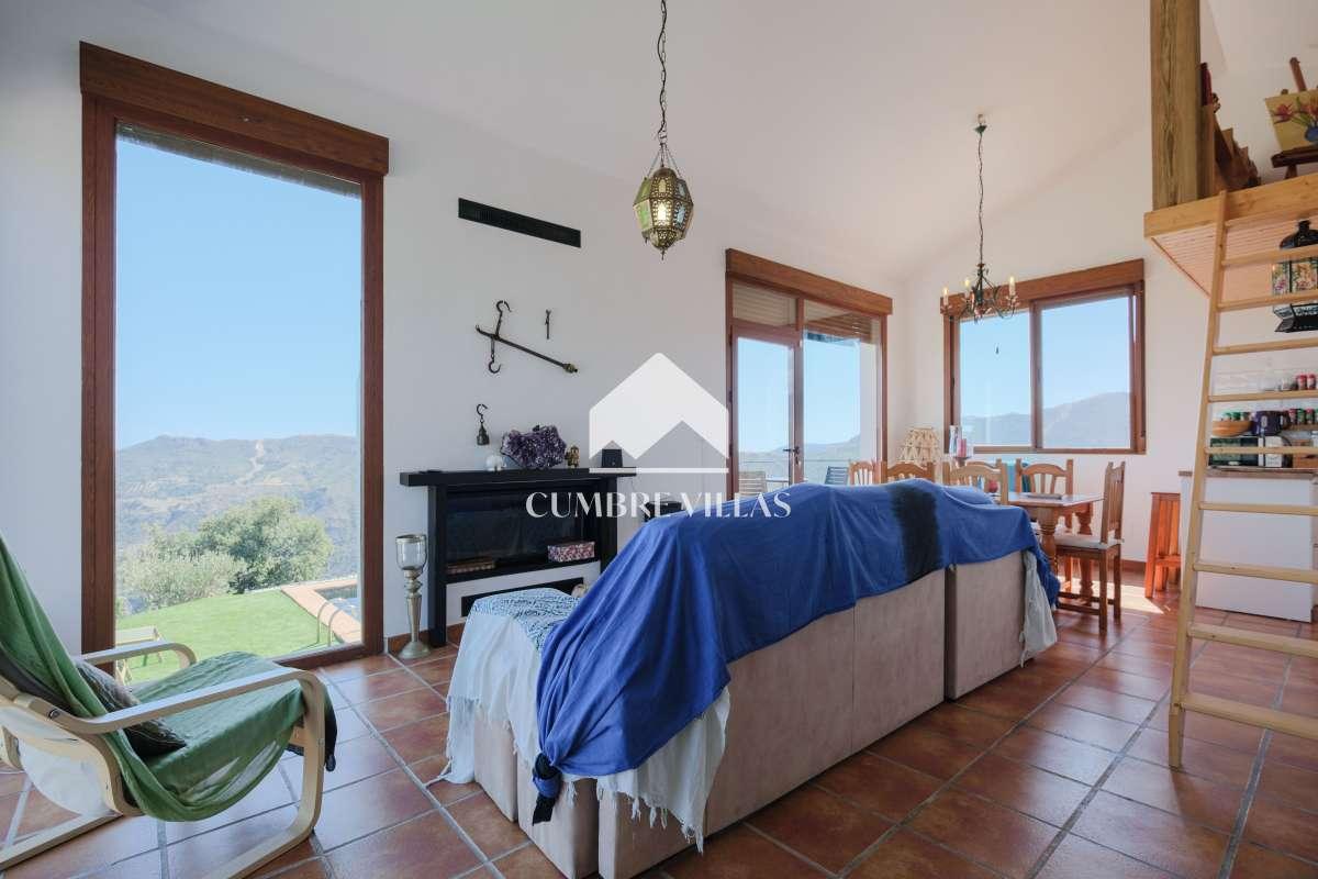 House for Sale in Otívar