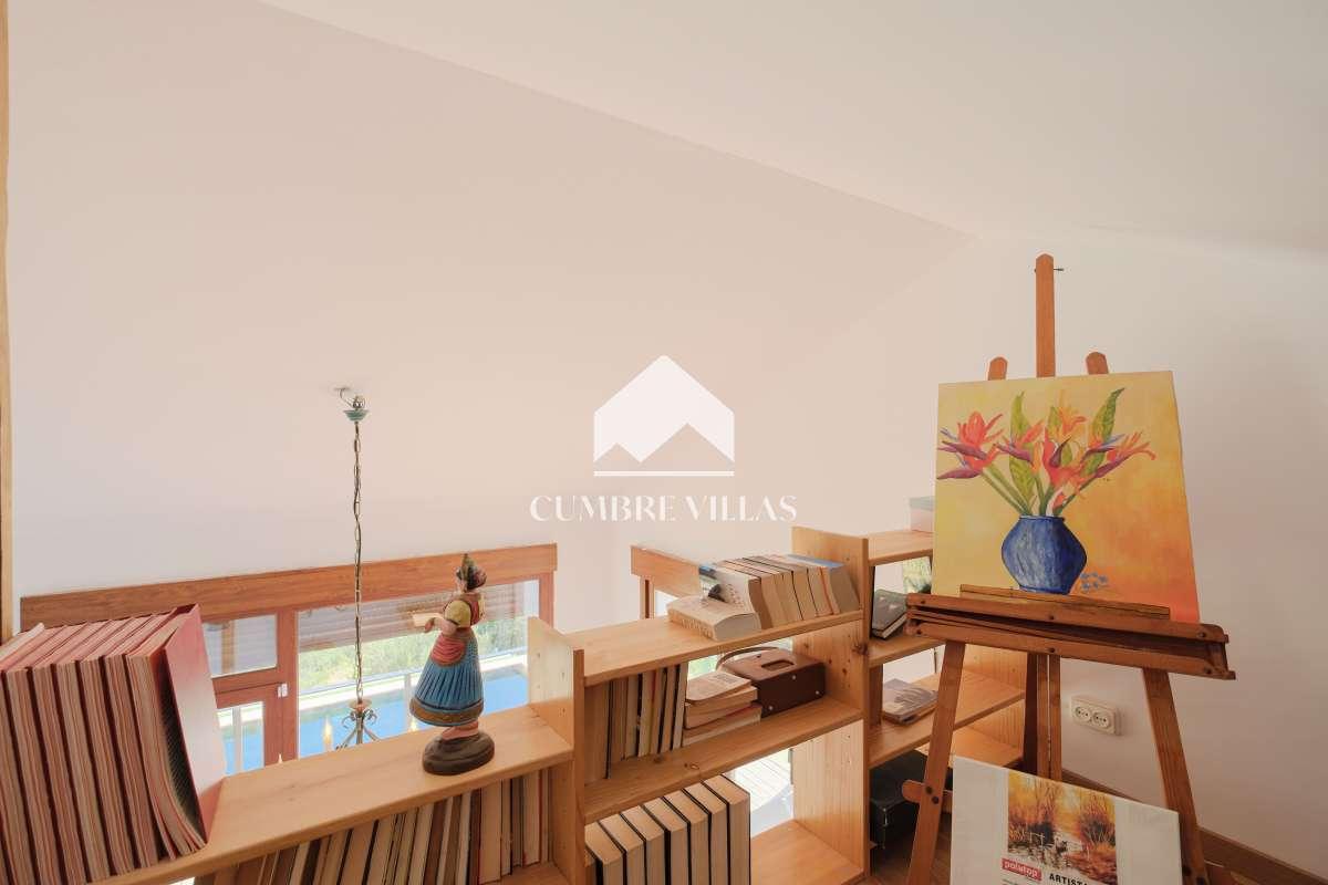 House for Sale in Otívar