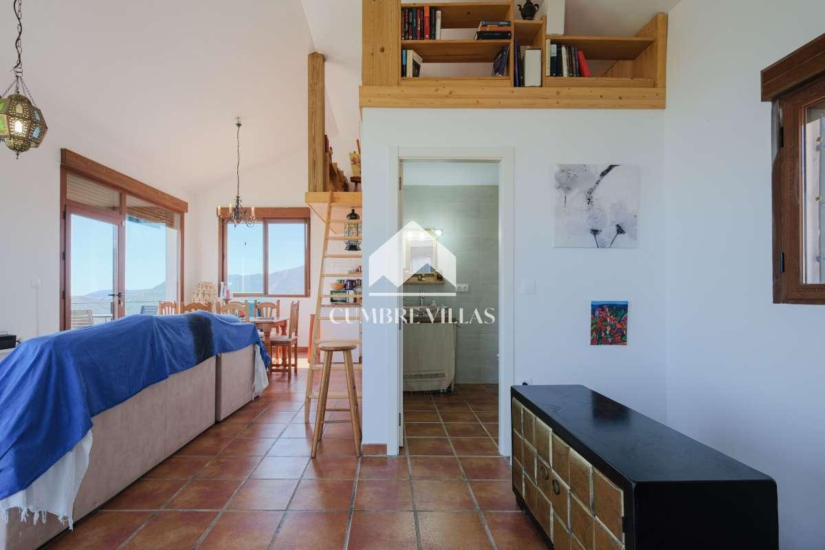 House for Sale in Otívar