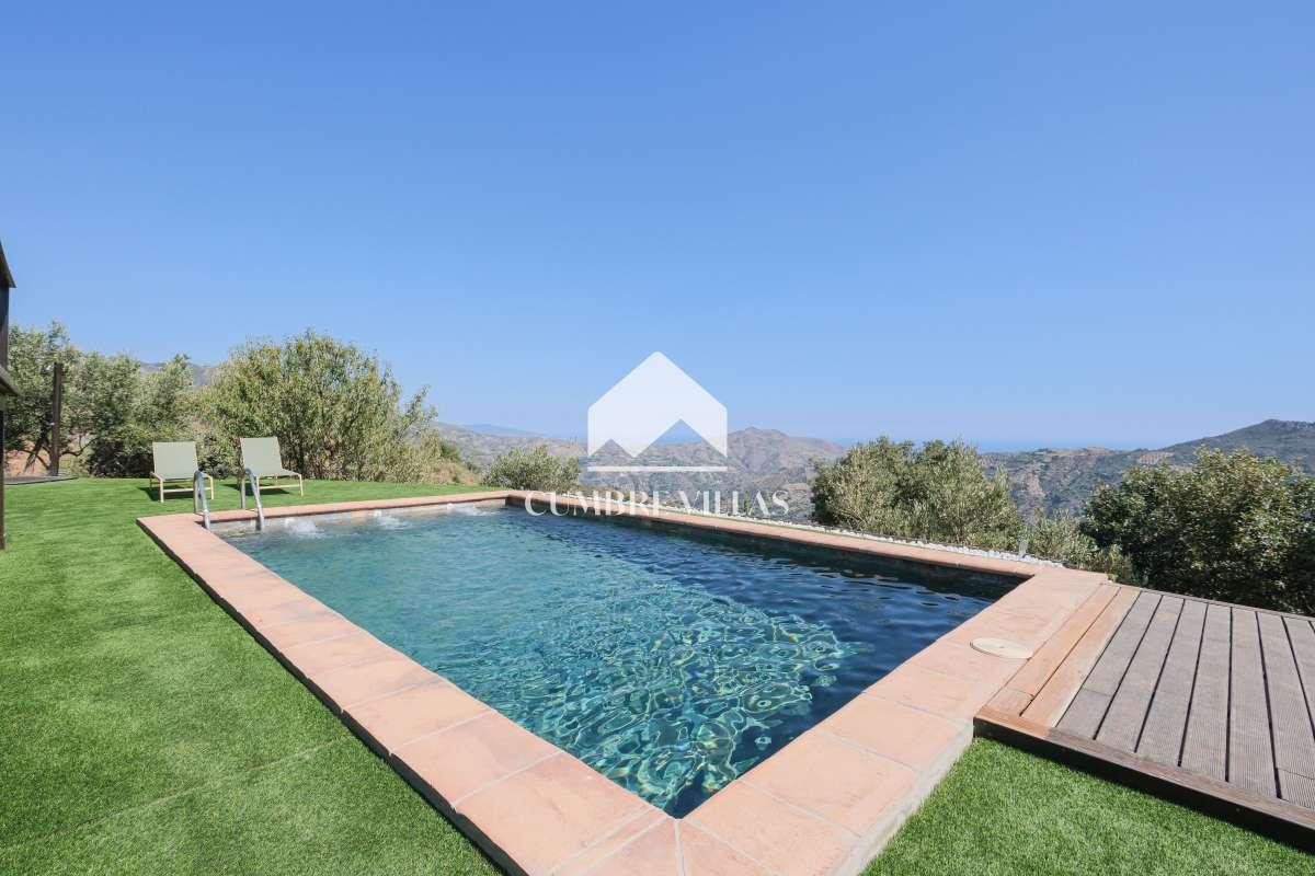 House for Sale in Otívar