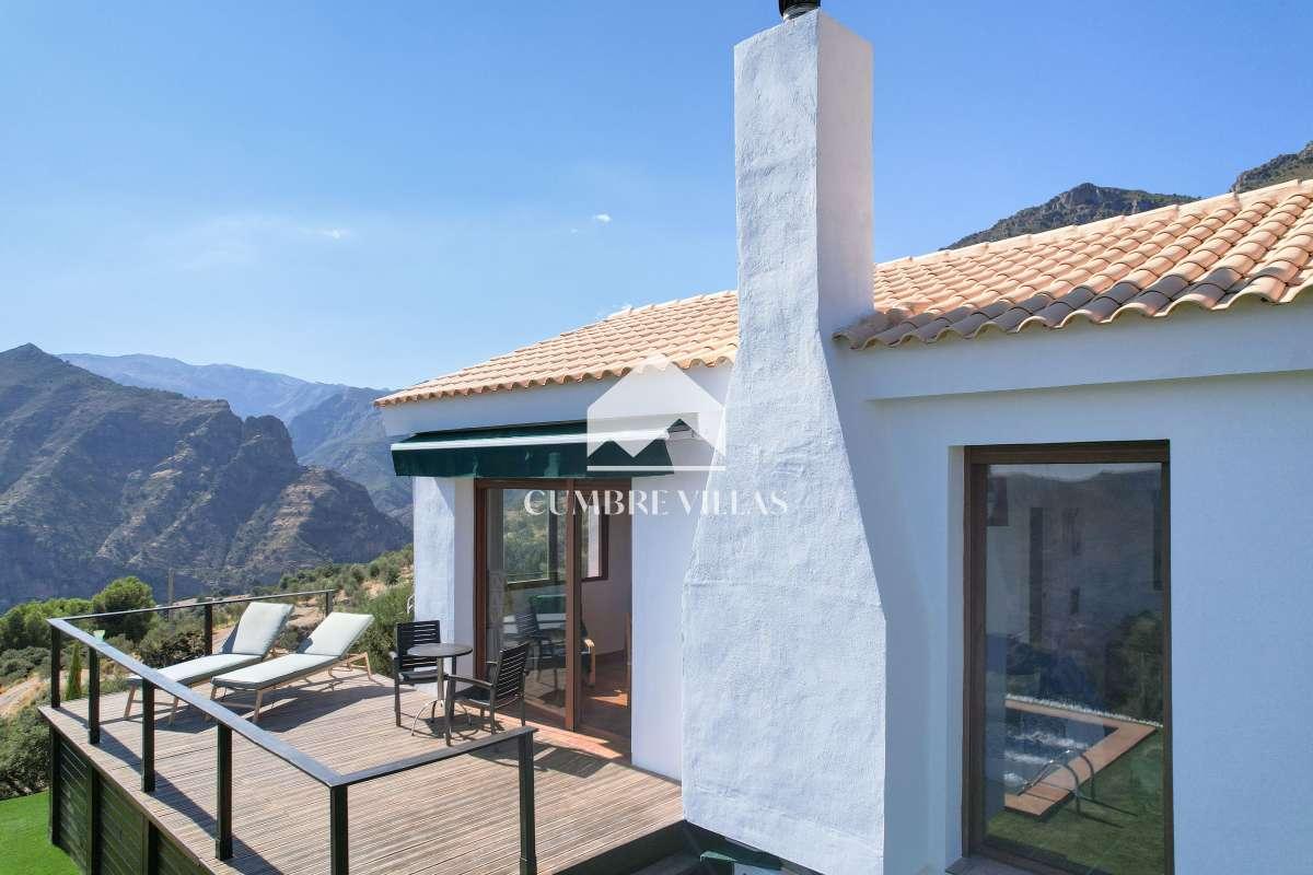 House for Sale in Otívar