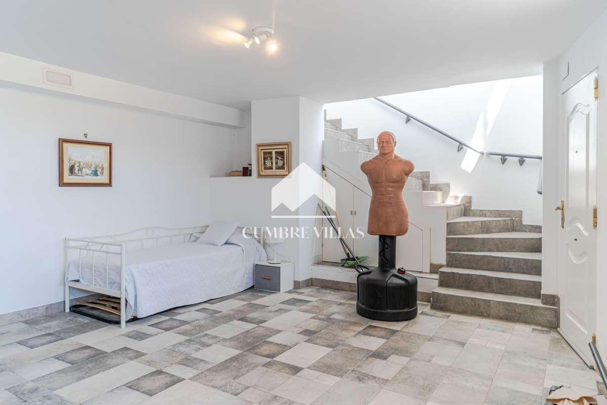 Villa for Sale in Salobreña