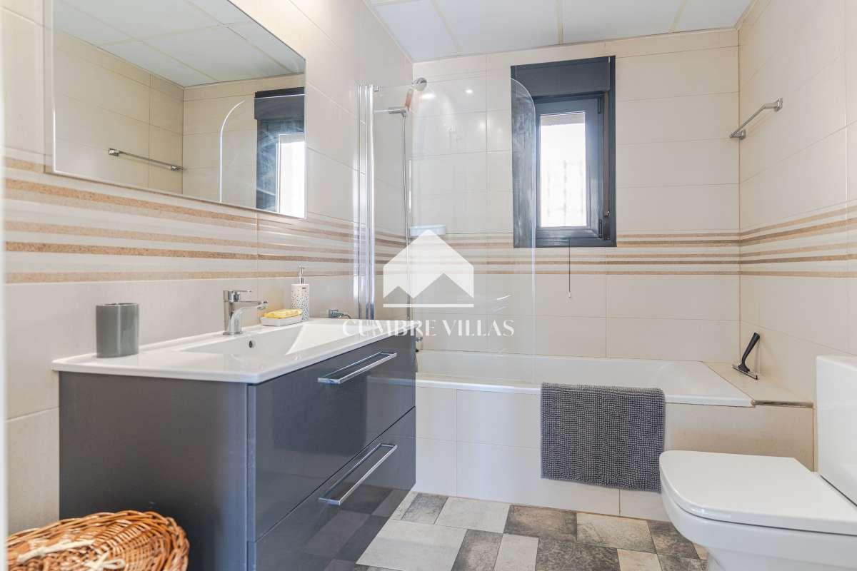 Villa for Sale in Salobreña