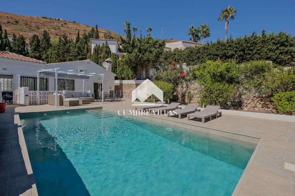 Villa for Sale in Salobreña