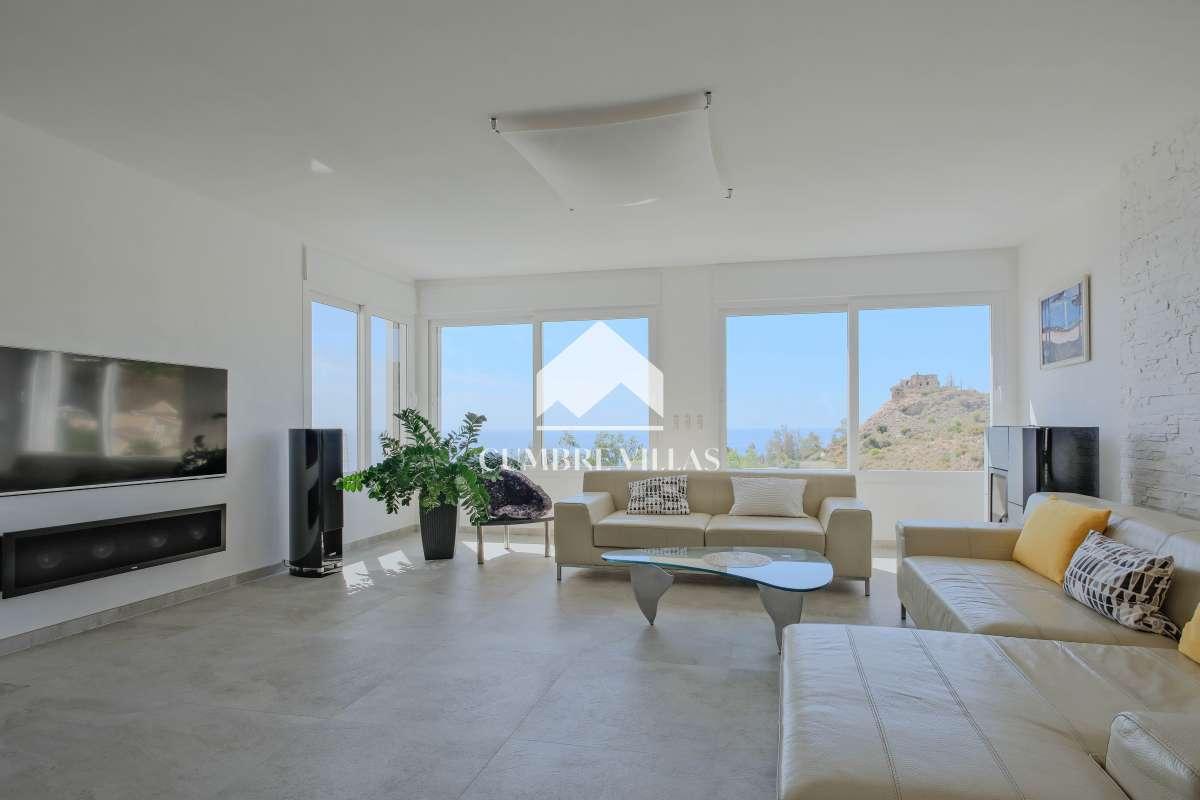 Villa for Sale in Salobreña