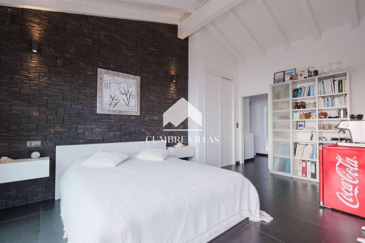Villa for Sale in Salobreña