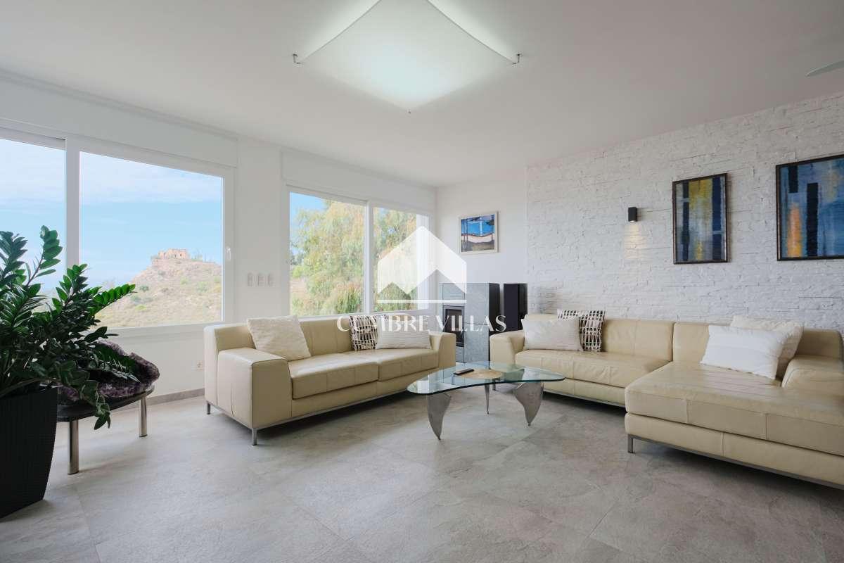 Villa for Sale in Salobreña