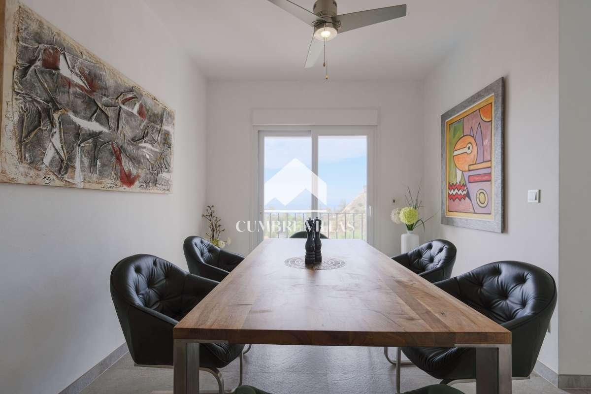 Villa for Sale in Salobreña