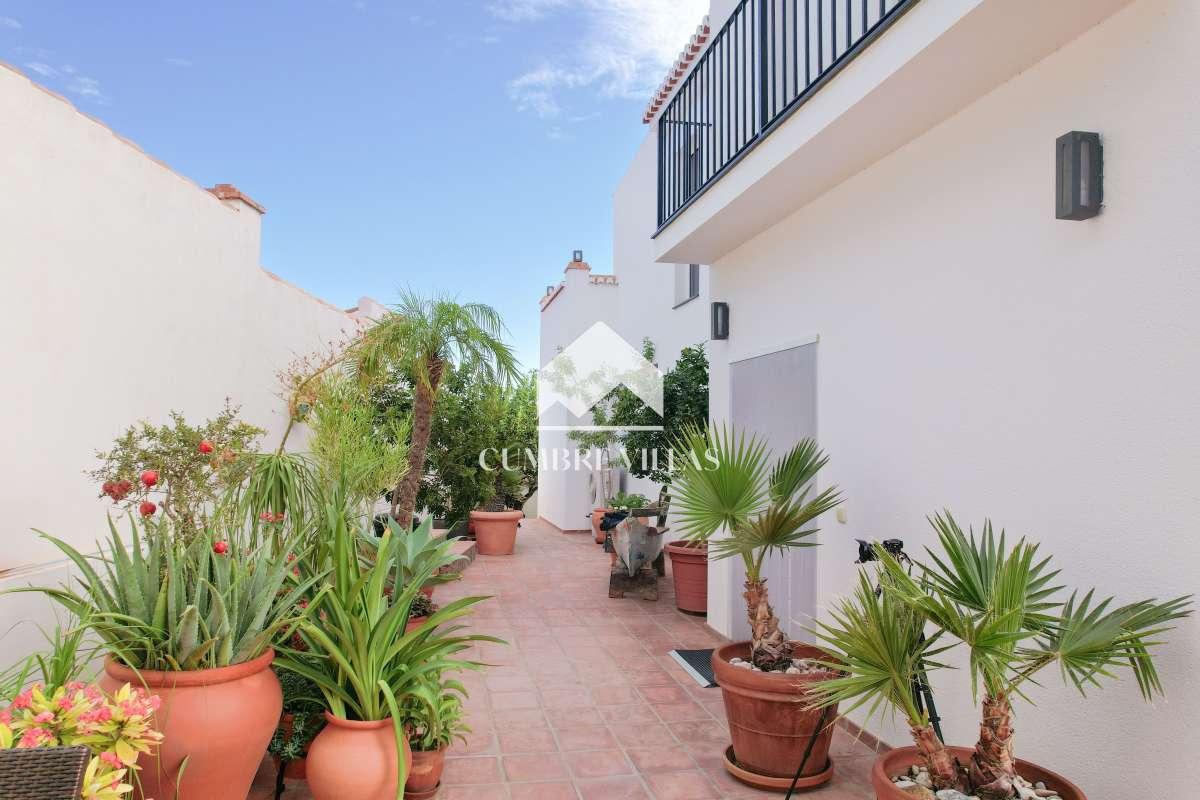 Villa for Sale in Salobreña
