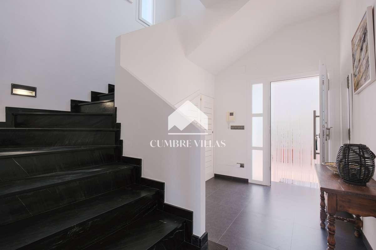 Villa for Sale in Salobreña