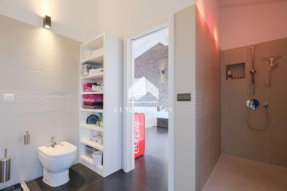 Villa for Sale in Salobreña