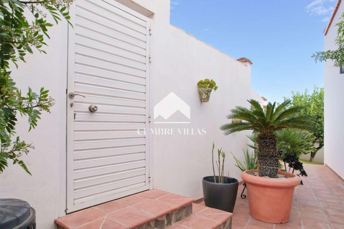 Villa for Sale in Salobreña
