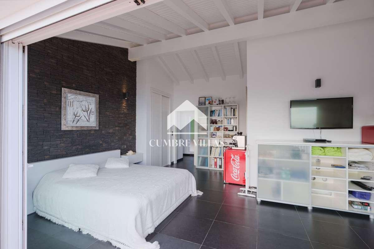 Villa for Sale in Salobreña