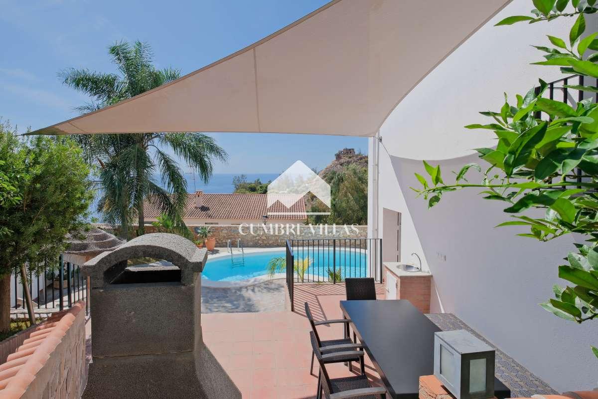 Villa for Sale in Salobreña