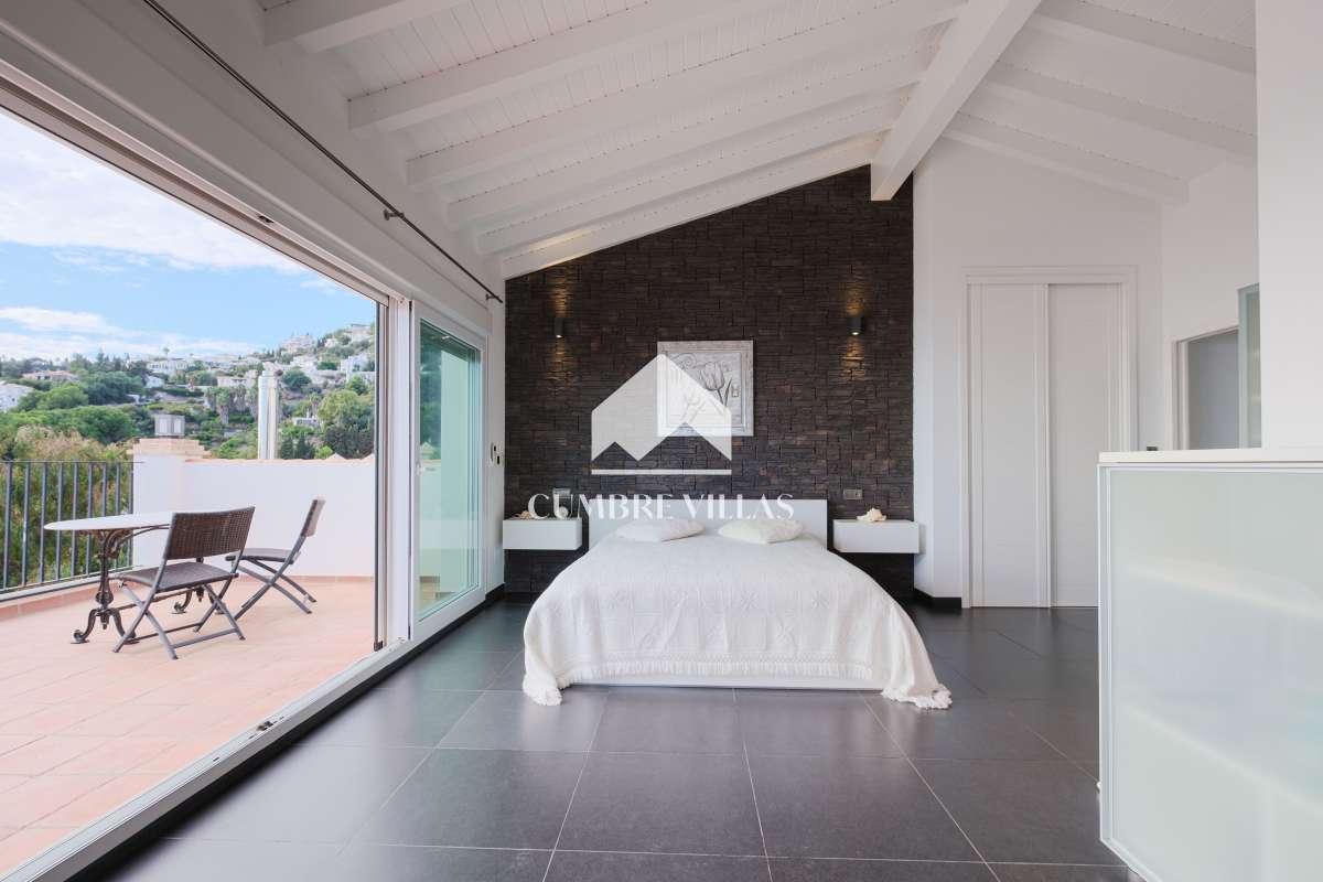 Villa for Sale in Salobreña