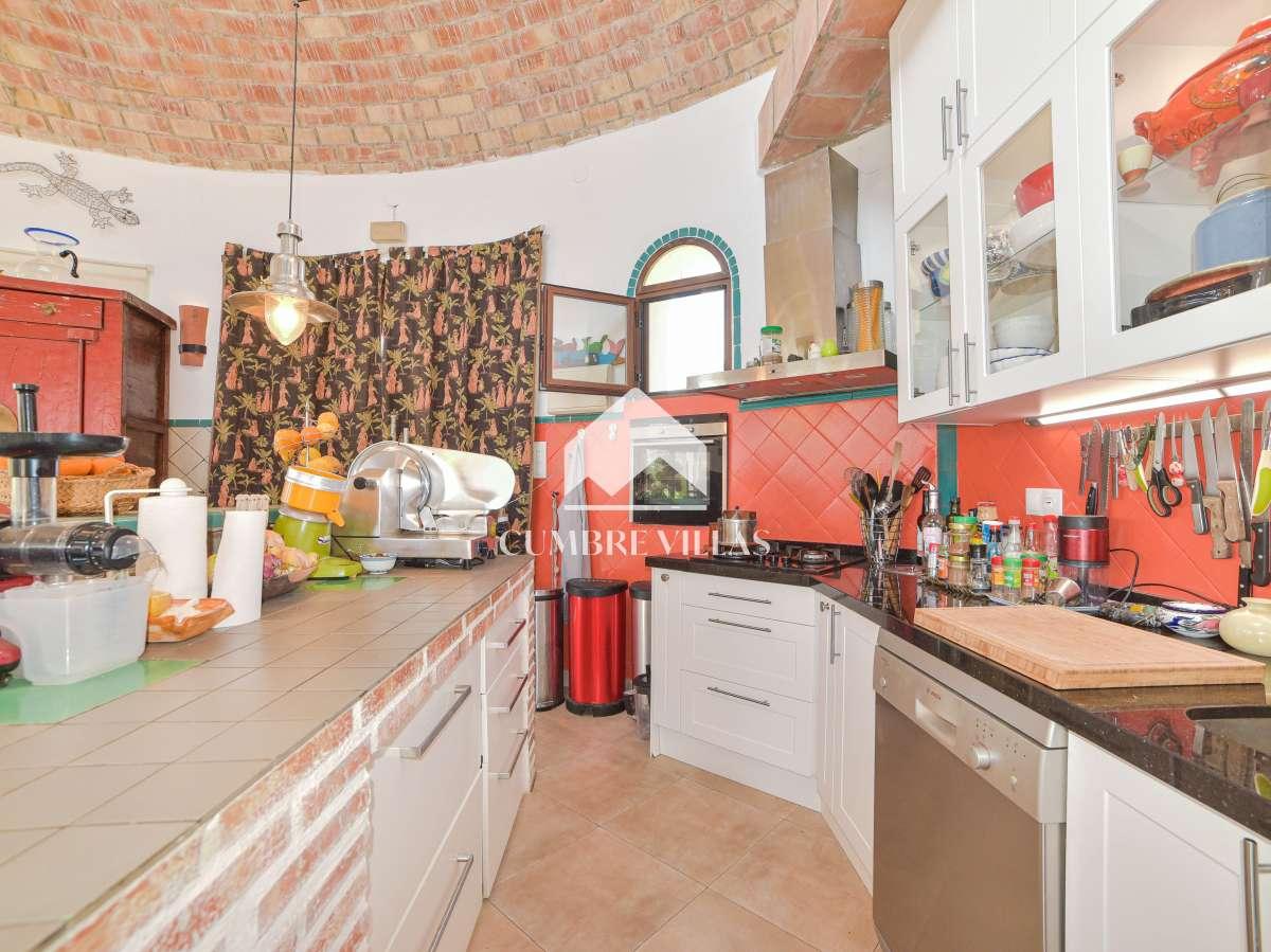 Villa for Sale in El Valle