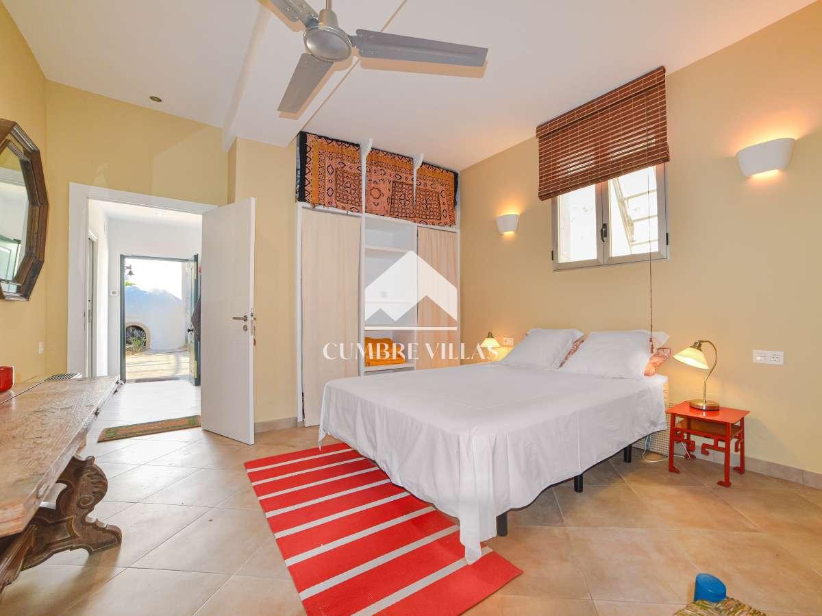 Villa for Sale in El Valle