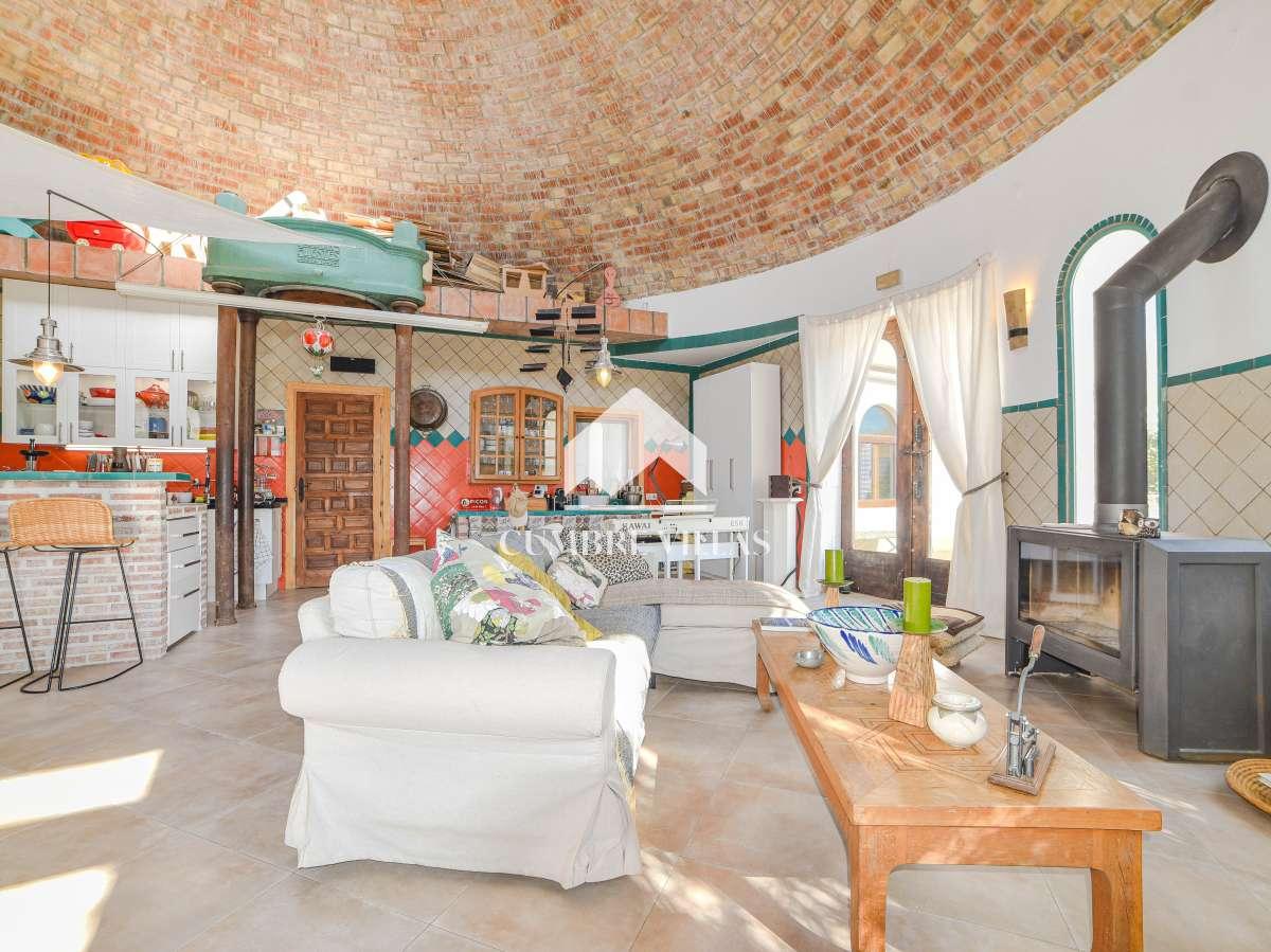 Villa for Sale in El Valle