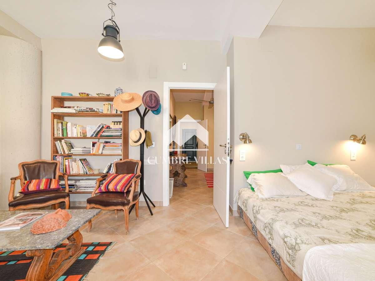 Villa for Sale in El Valle