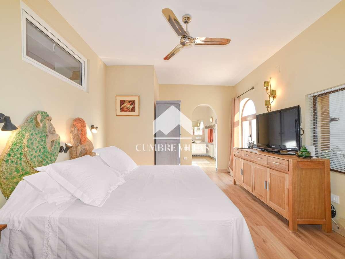 Villa for Sale in El Valle