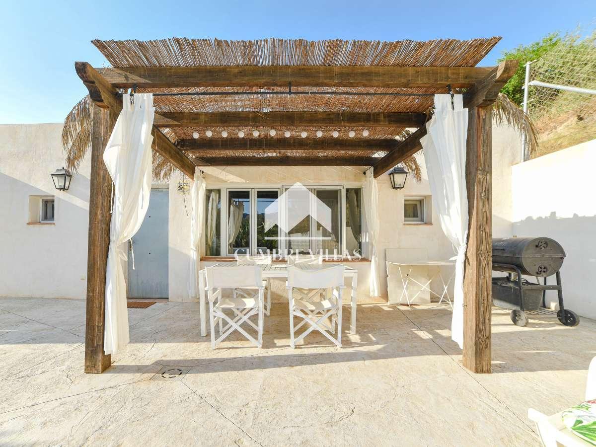 Villa for Sale in El Valle