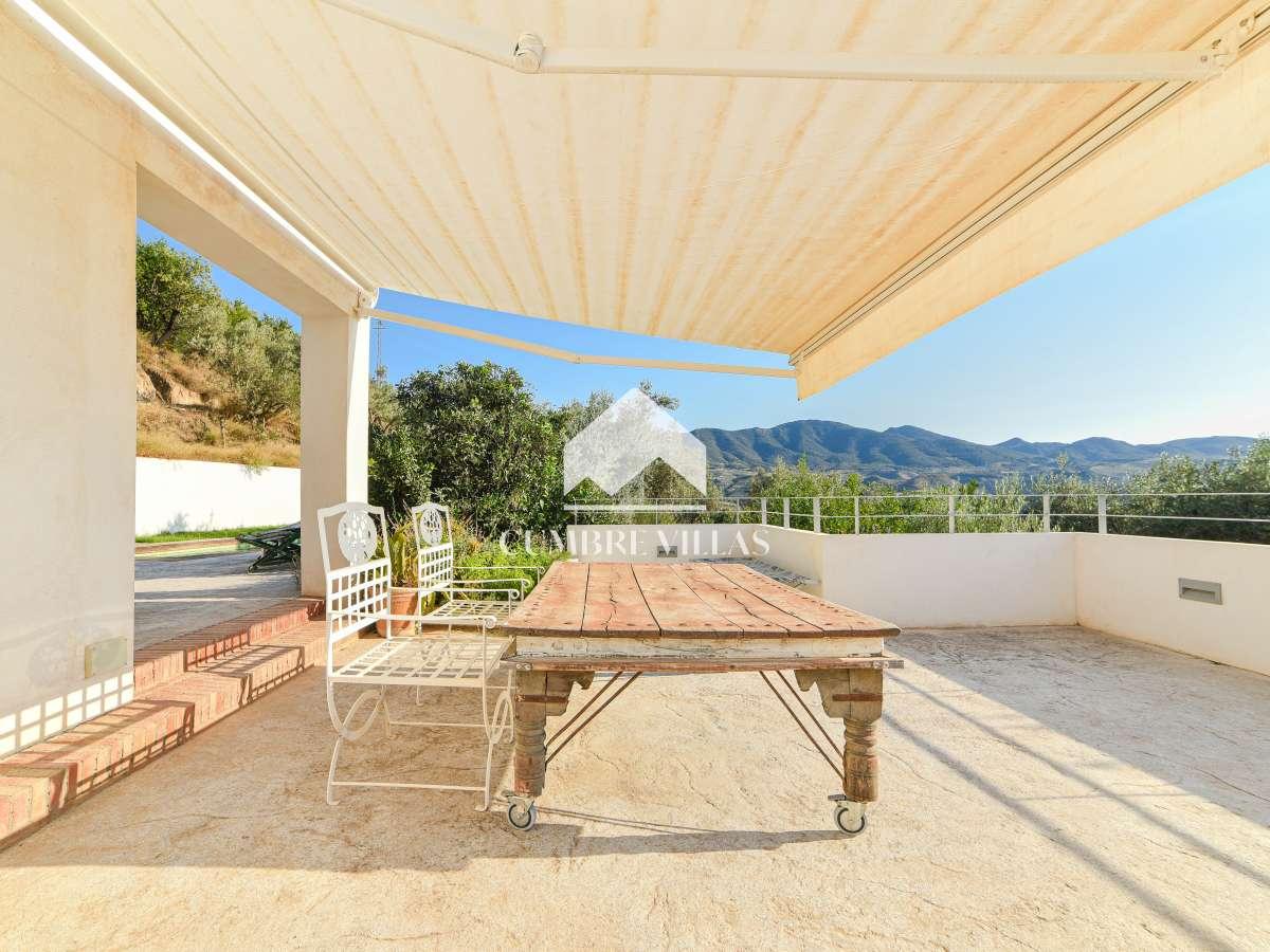 Villa for Sale in El Valle