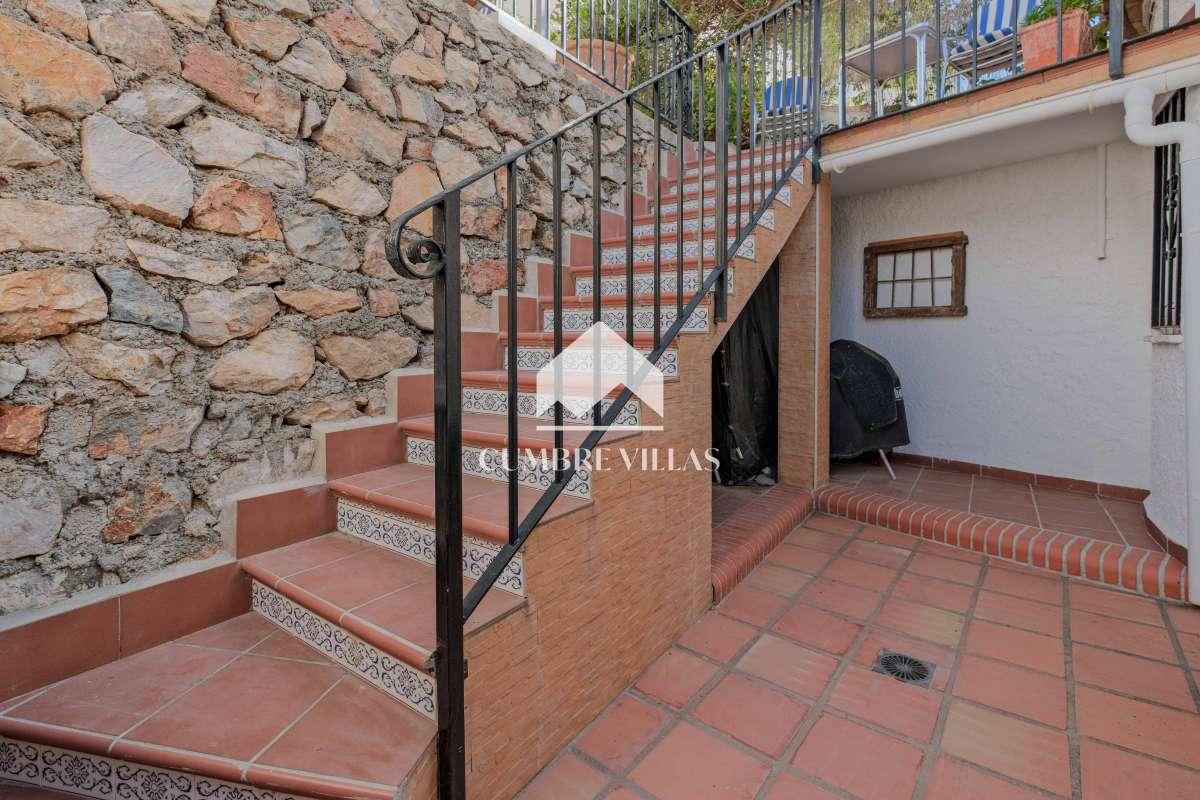 Villa for Sale in Salobreña