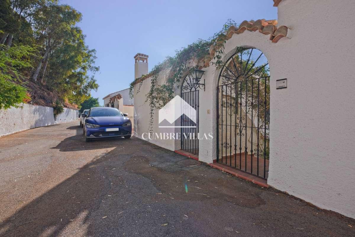 Villa for Sale in Salobreña