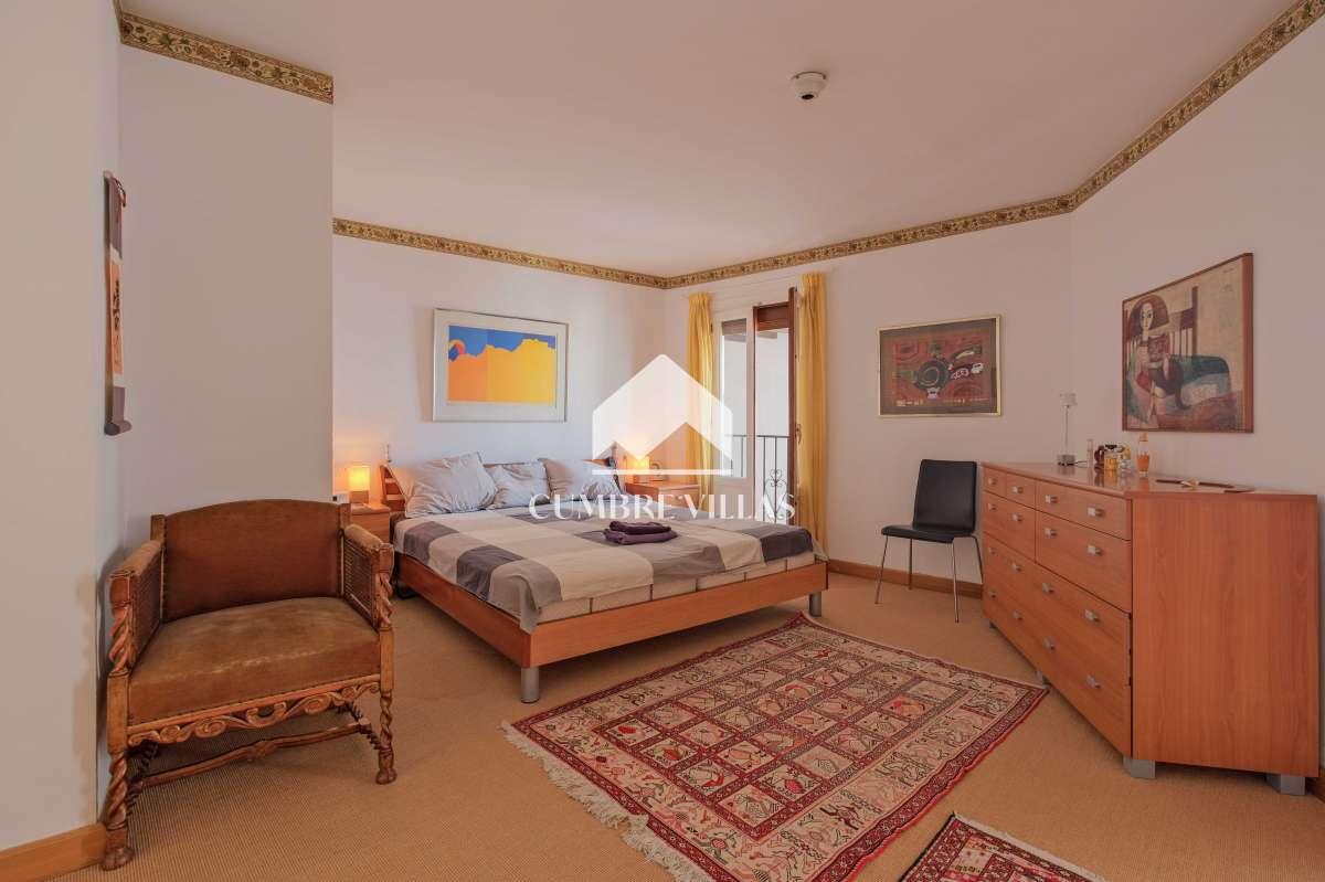 Villa for Sale in Salobreña