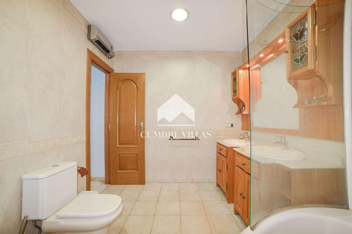 Villa for Sale in Motril