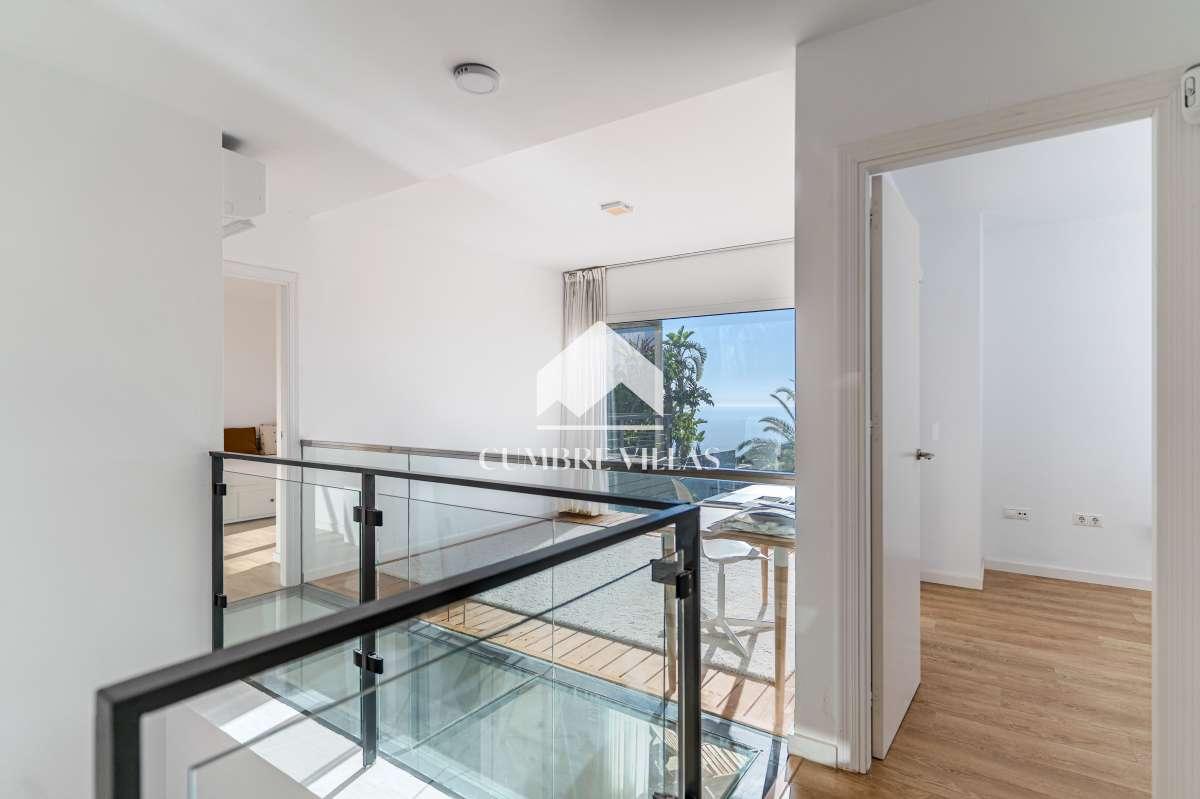 Villa for Sale in Almuñécar