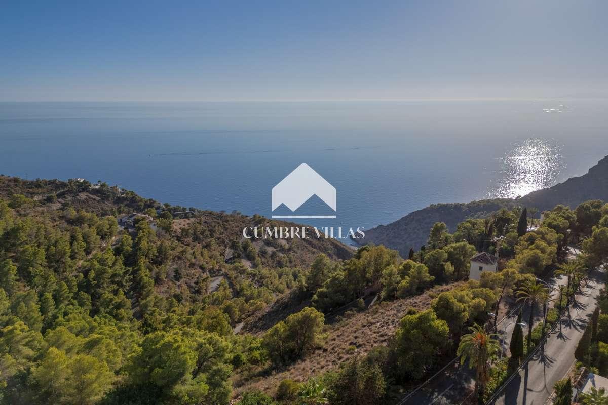 Villa for Sale in Almuñécar
