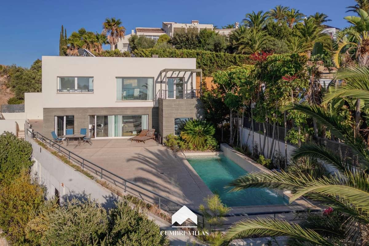 Villa for Sale in Almuñécar