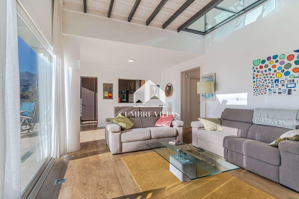Villa for Sale in Almuñécar