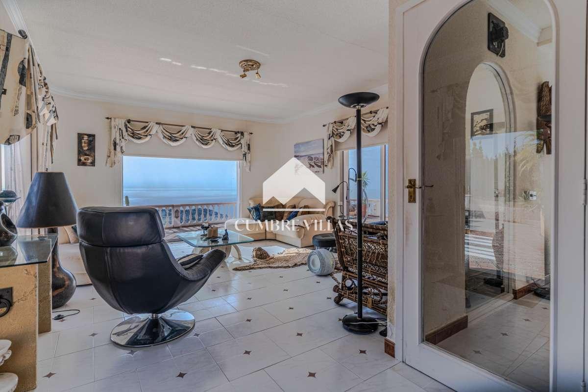 Villa for Sale in Almuñécar