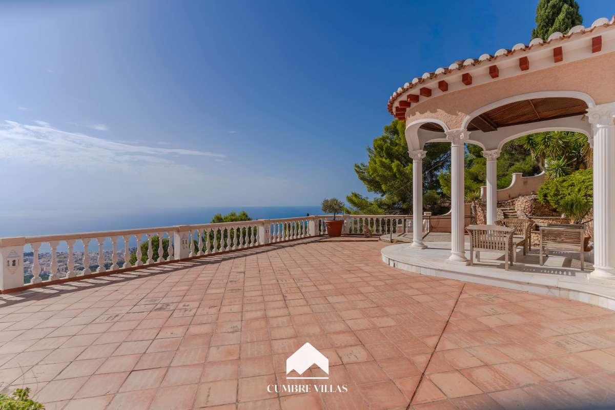 Villa for Sale in Almuñécar