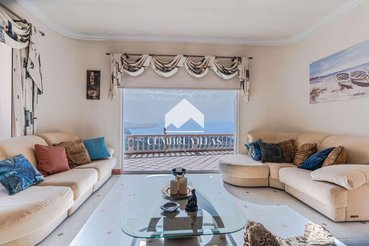 Villa for Sale in Almuñécar