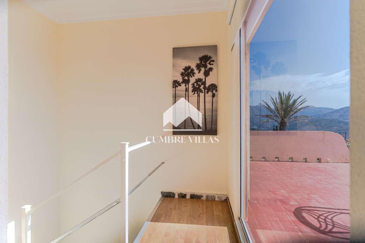 Villa for Sale in Almuñécar