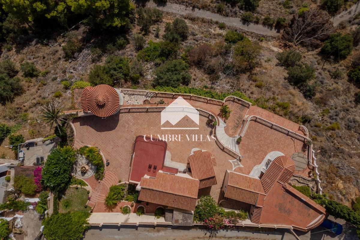 Villa for Sale in Almuñécar