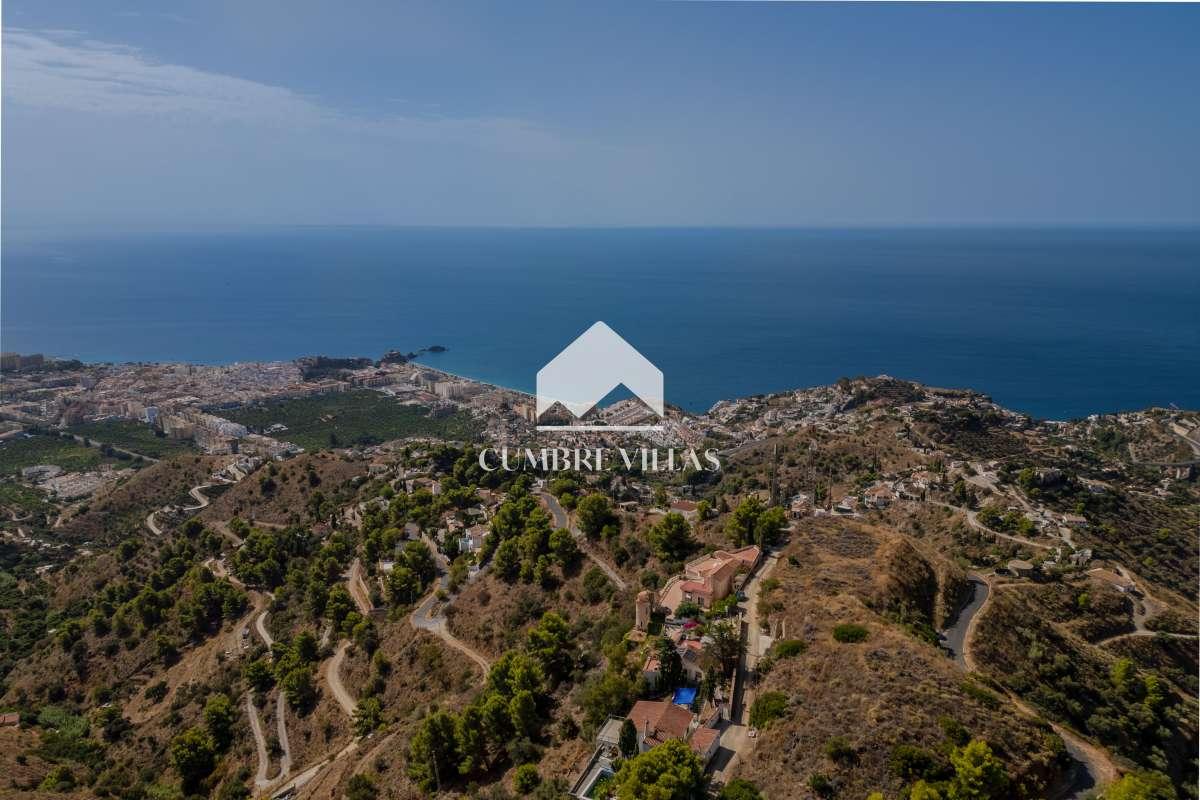 Villa for Sale in Almuñécar