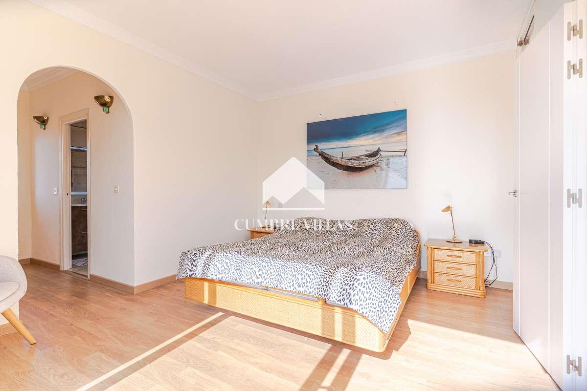 Villa for Sale in Almuñécar
