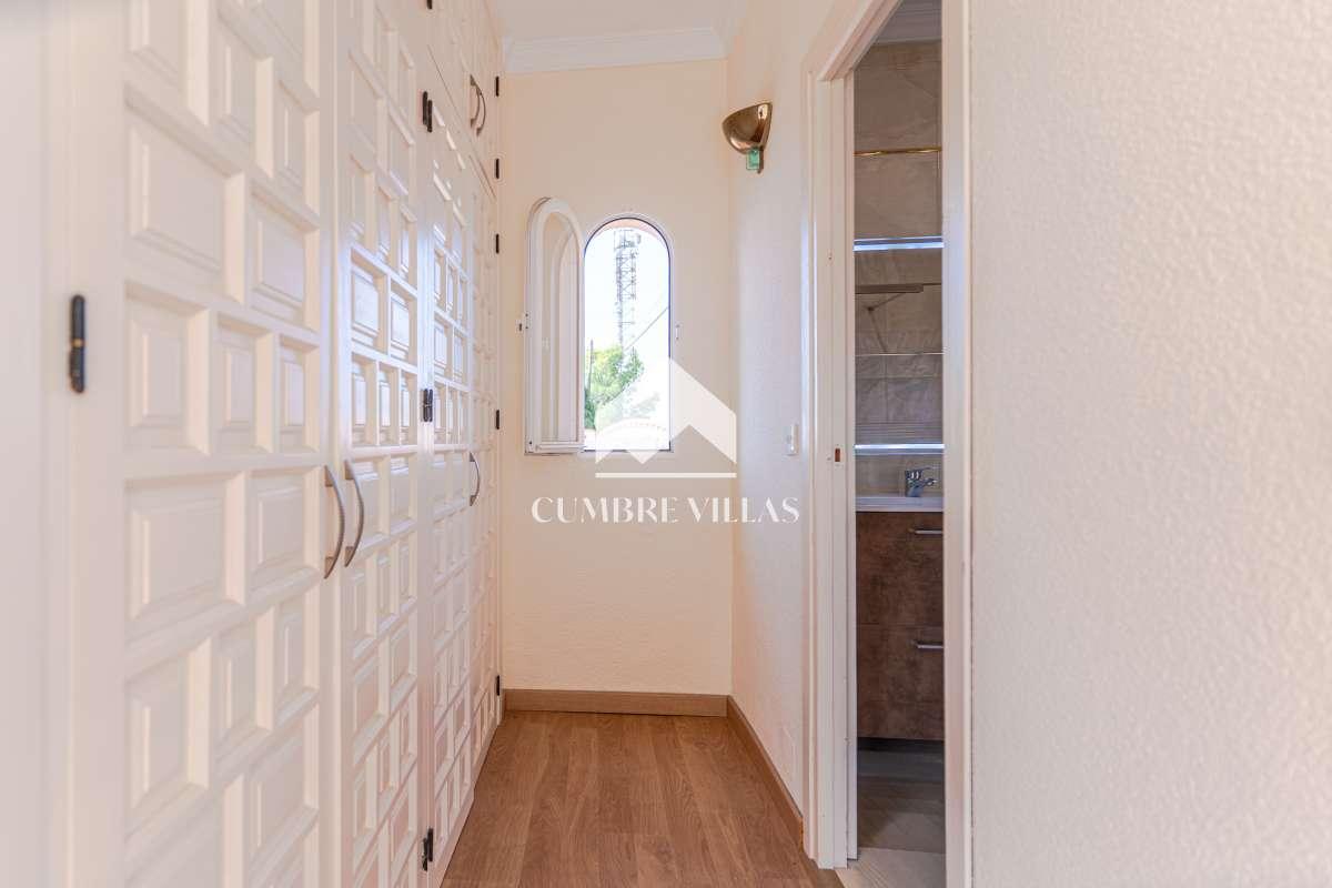 Villa for Sale in Almuñécar
