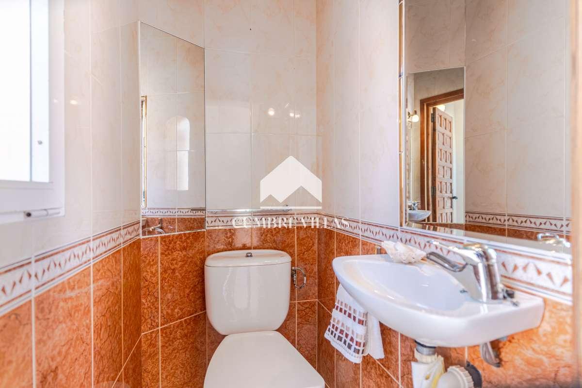 Villa for Sale in Almuñécar