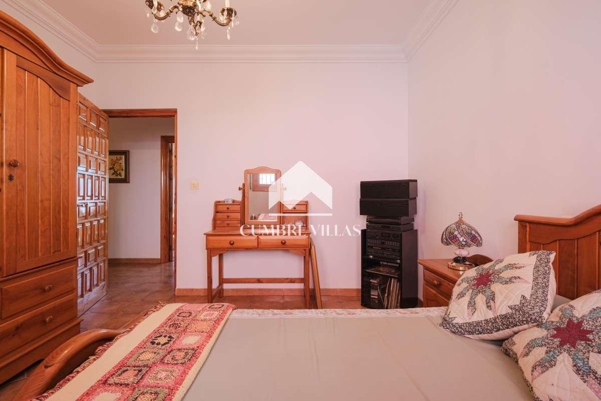 Villa for Sale in Salobreña