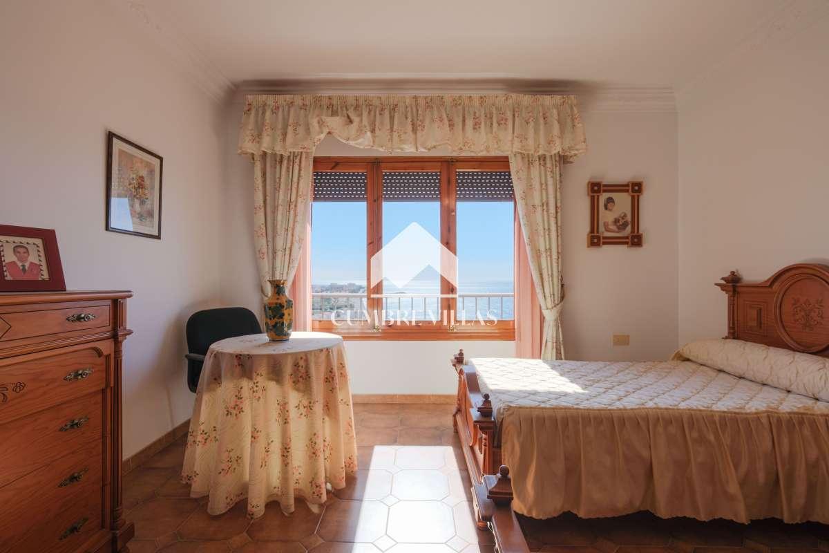 Villa for Sale in Salobreña