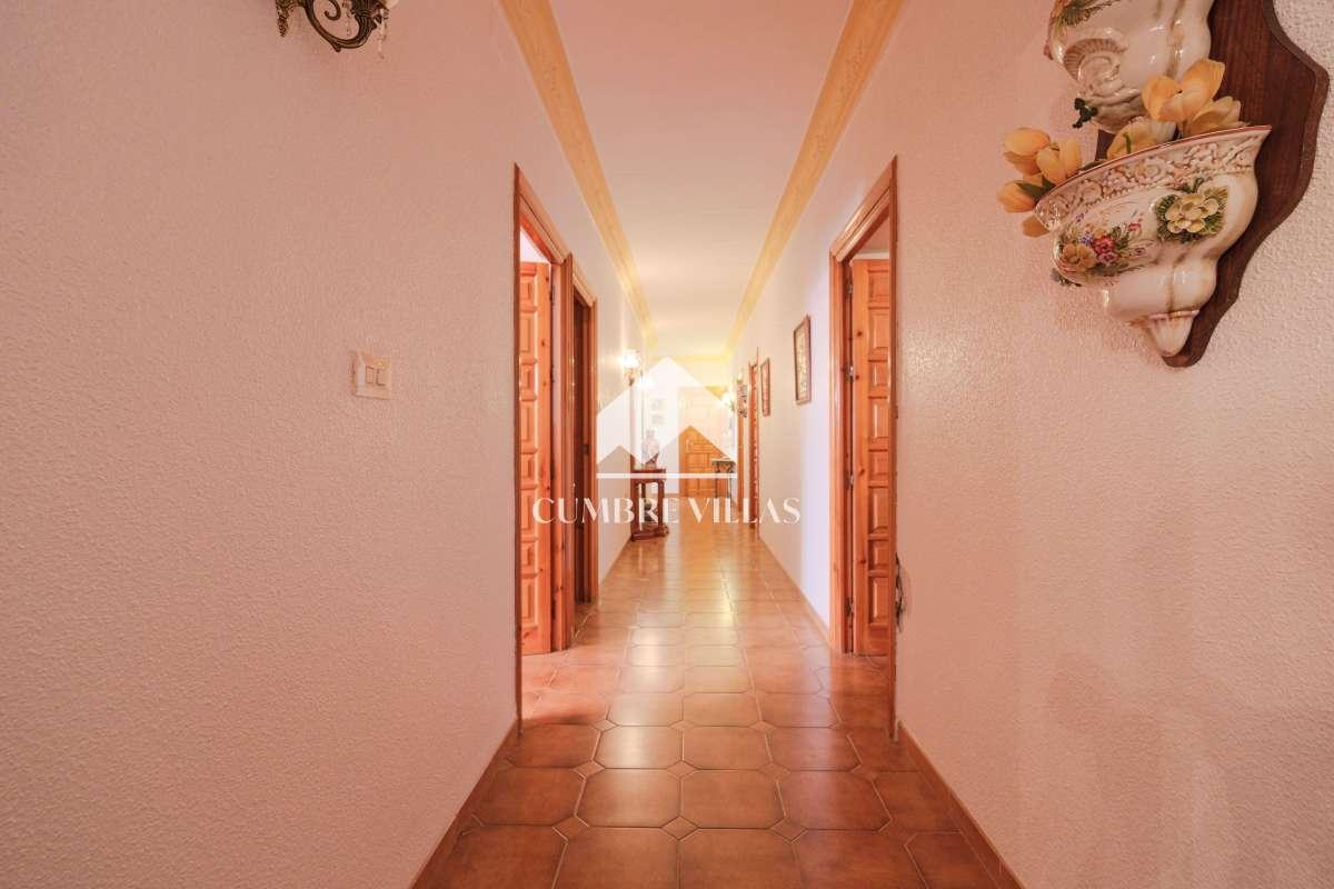Villa for Sale in Salobreña