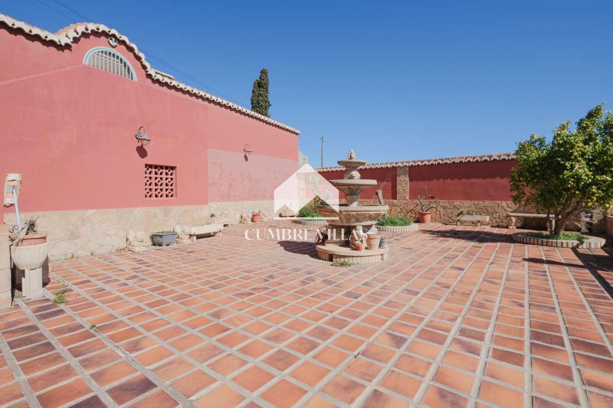 Villa for Sale in Salobreña