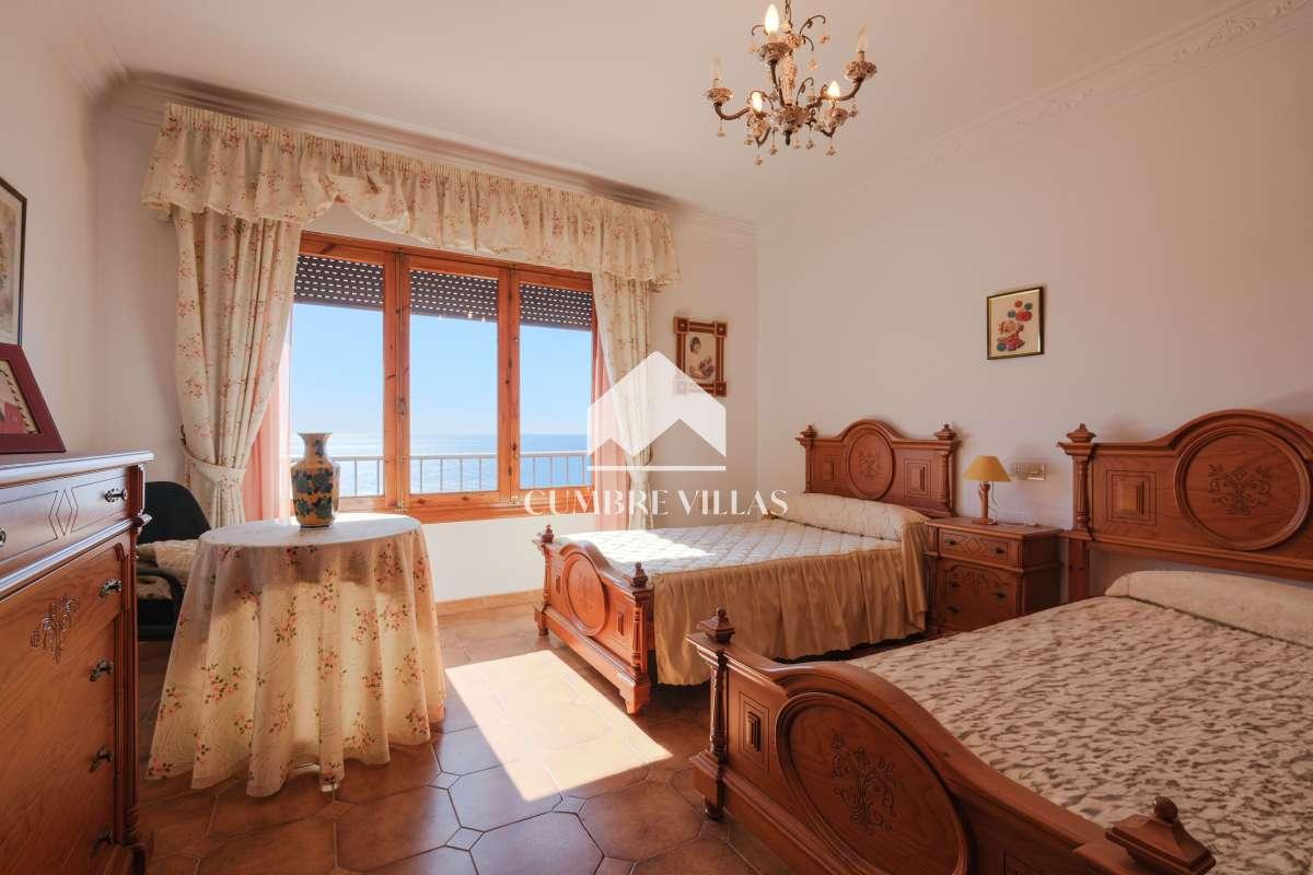 Villa for Sale in Salobreña