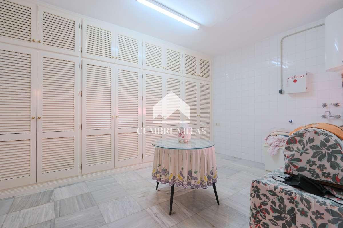 Villa for Sale in Salobreña